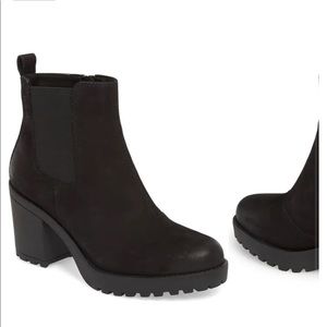 NEW! Vagabond Grace Chelsea Boots
